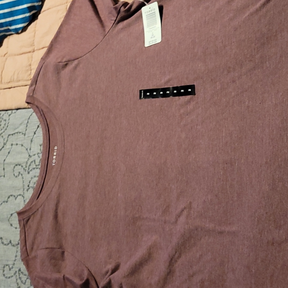 Size 2 torrid classic tee